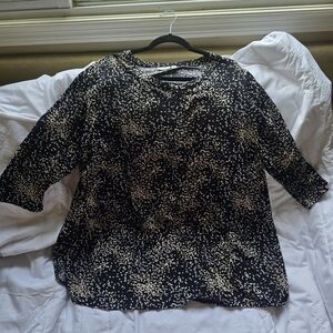 Croft & Barrow Black and Cream Blouse